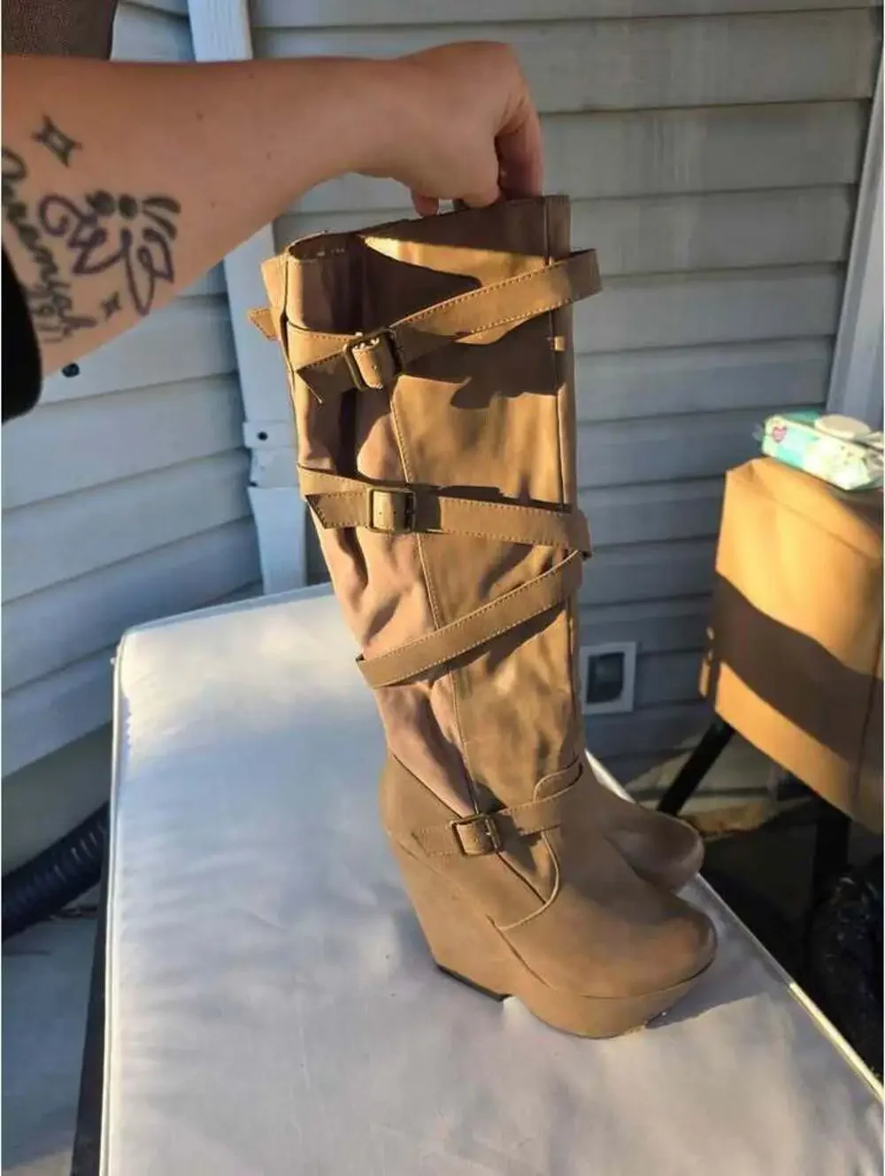 SHOE SALE! womens size 9 Tan/light brown  knee high pump heels